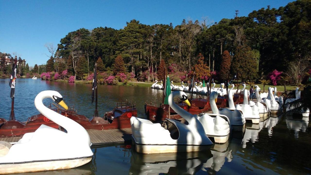 Apartamento Refúgio do Ipê em Gramado - Próximo ao Lago Negro Exterior foto